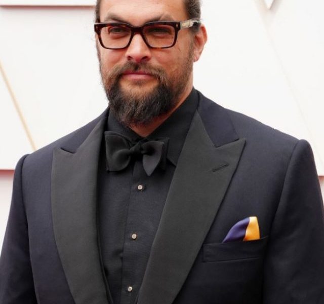 Support For Ukraine With Blue Ribbon’s At Oscars 2022