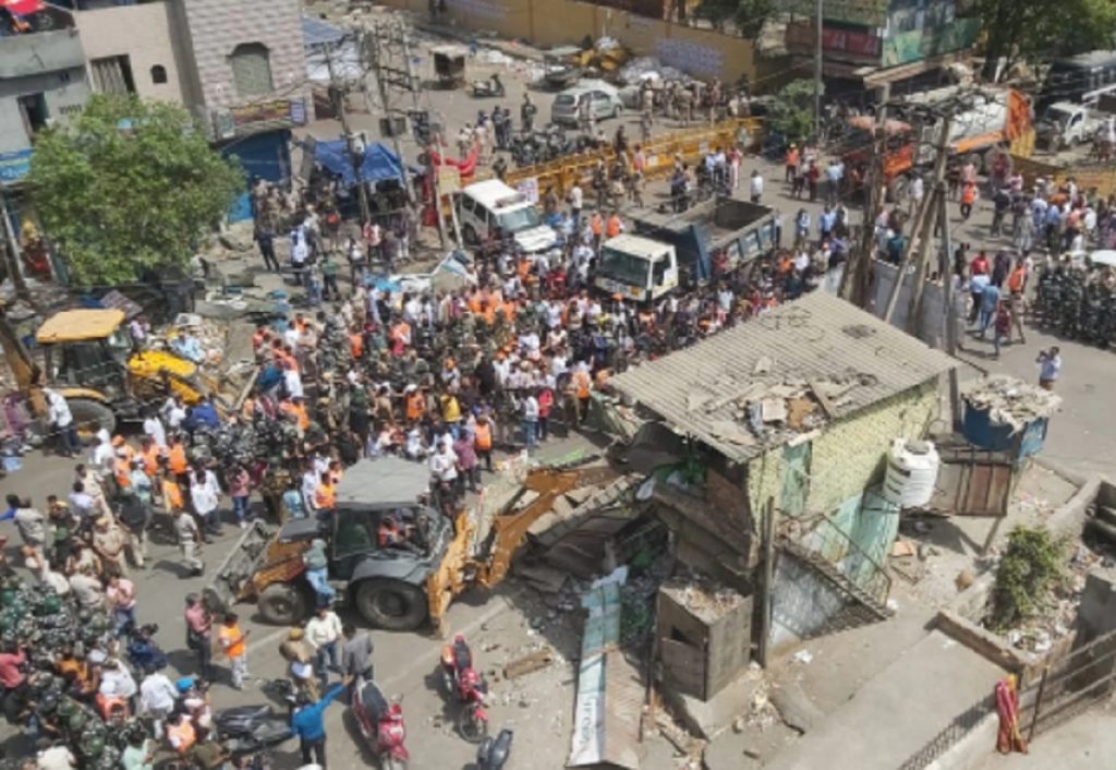 Jahangirpuri - bulldozers