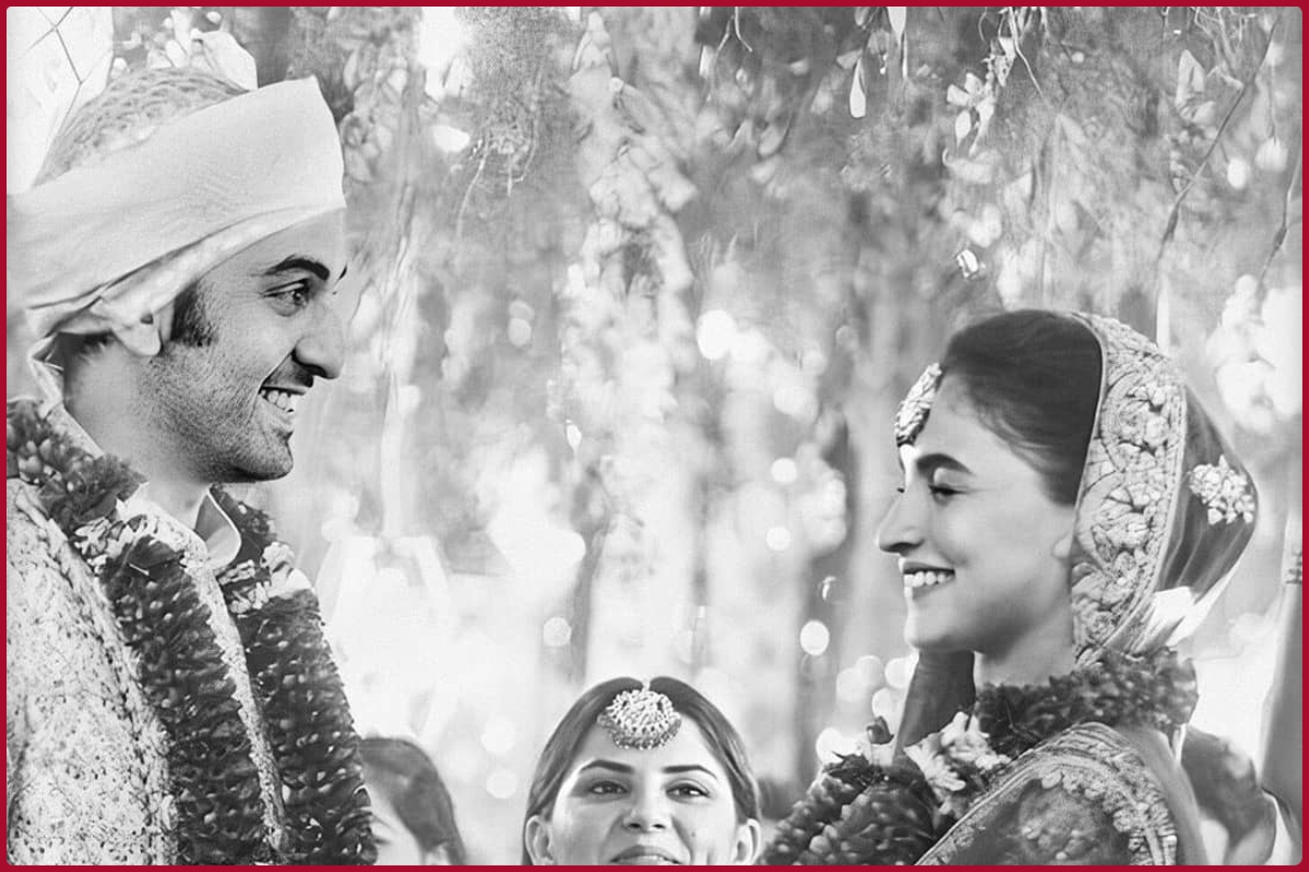 Alia Bhatt-Ranbir Kapoor are now Married couple; First pic of their marriage is here