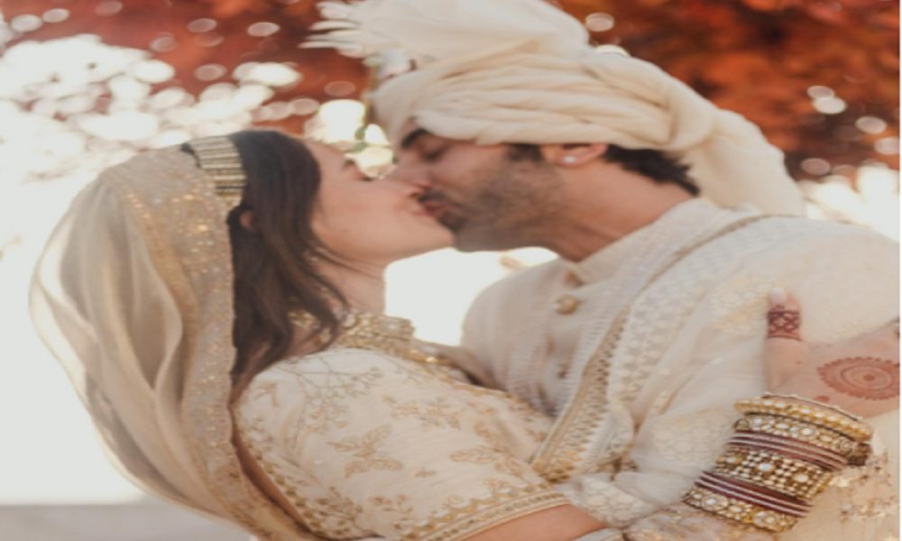 Ranbir Kapoor, Alia Bhatt are now husband and wife, Pics & Videos of their wedding day