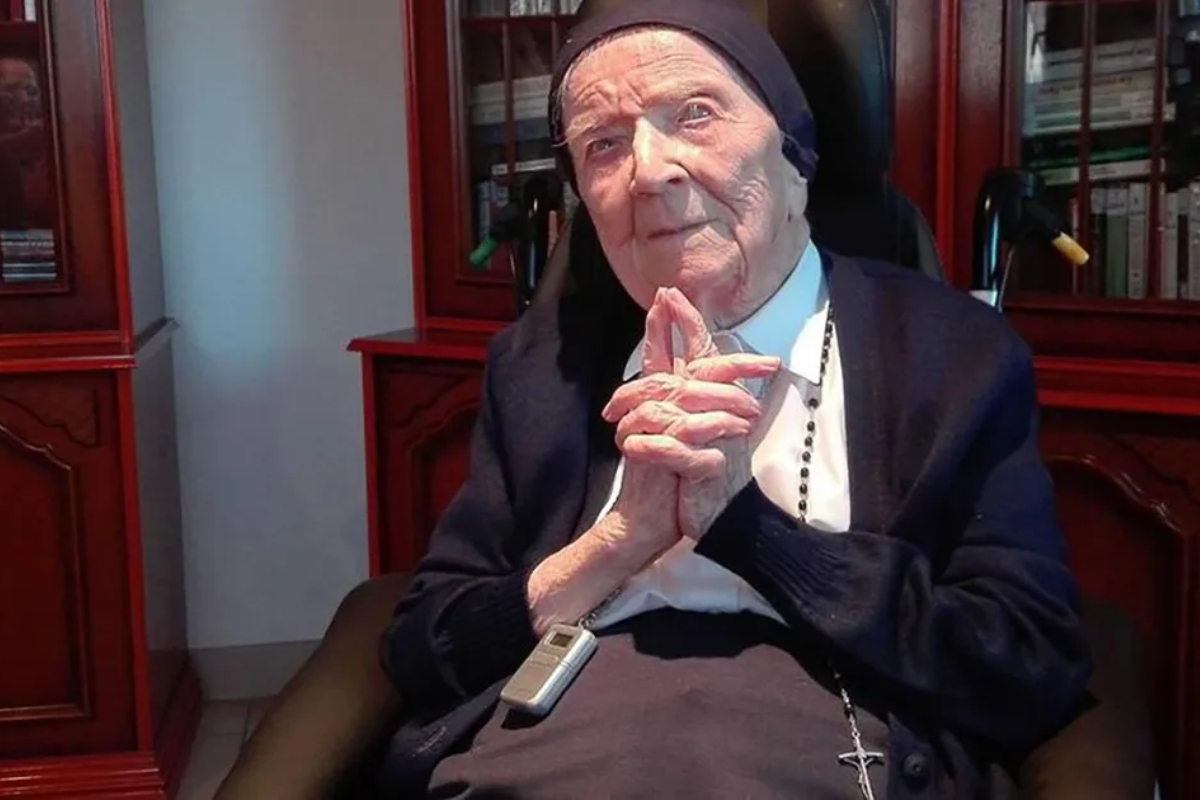 “A glass of wine every day”: World’s ‘new’ oldest person, French nun Sister André shares secret to long life