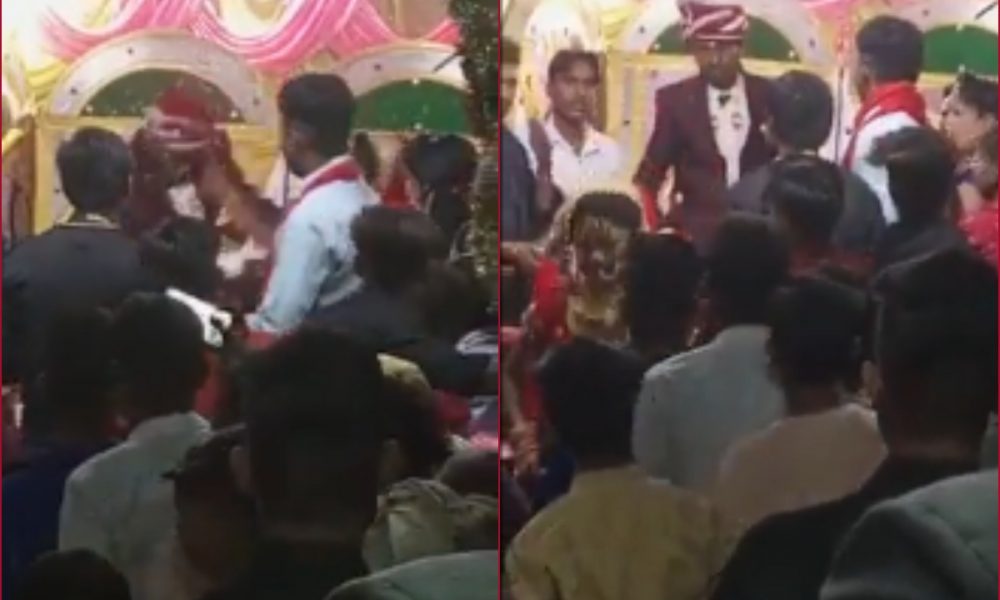 Watch viral video: Bride slaps groom on wedding day; leaves stage without any reason