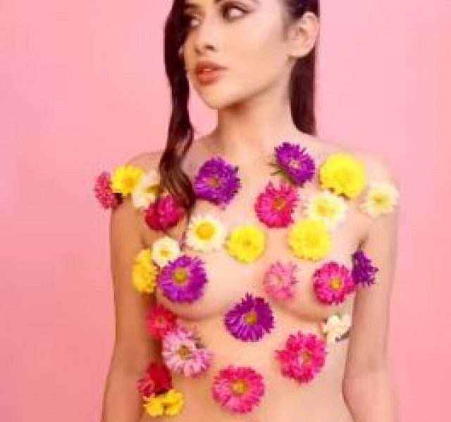 Urfi Javed Raising Heat In This Flowery ‘No Attire’