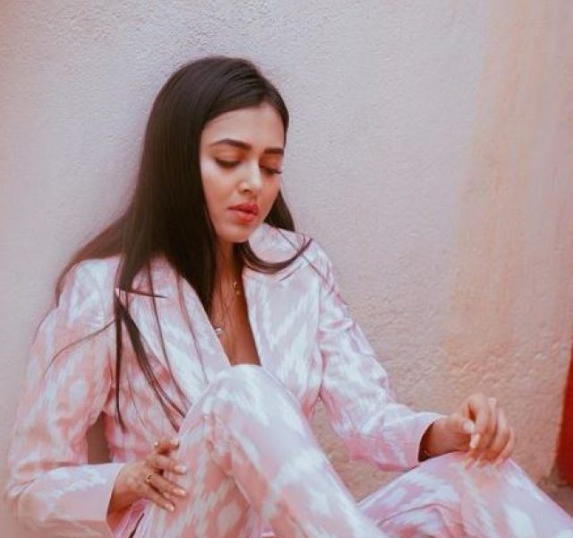 Tejasswi Prakash flaunts her sultry side