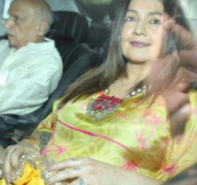Alia Bhatt-Ranbir Kapoor wedding guests arrived!!