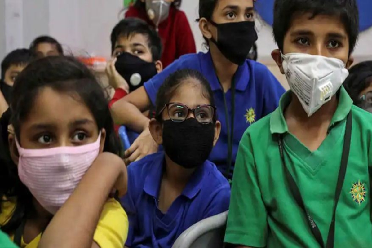 Delhi: DDMA lifts mandate to wear mask in public; Are we prepared to take this step? Know expert opinion