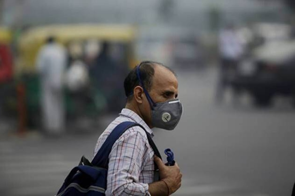 Delhi: Wearing of masks in public places mandatory, those travelling in private cars exempt