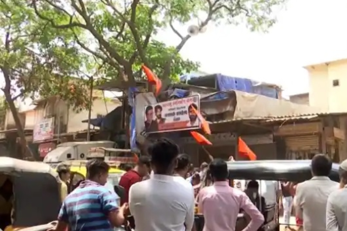 WATCH: ‘Hanuman Chalisa’ being played from loudspeakers at Maharashtra Navnirman Sena office