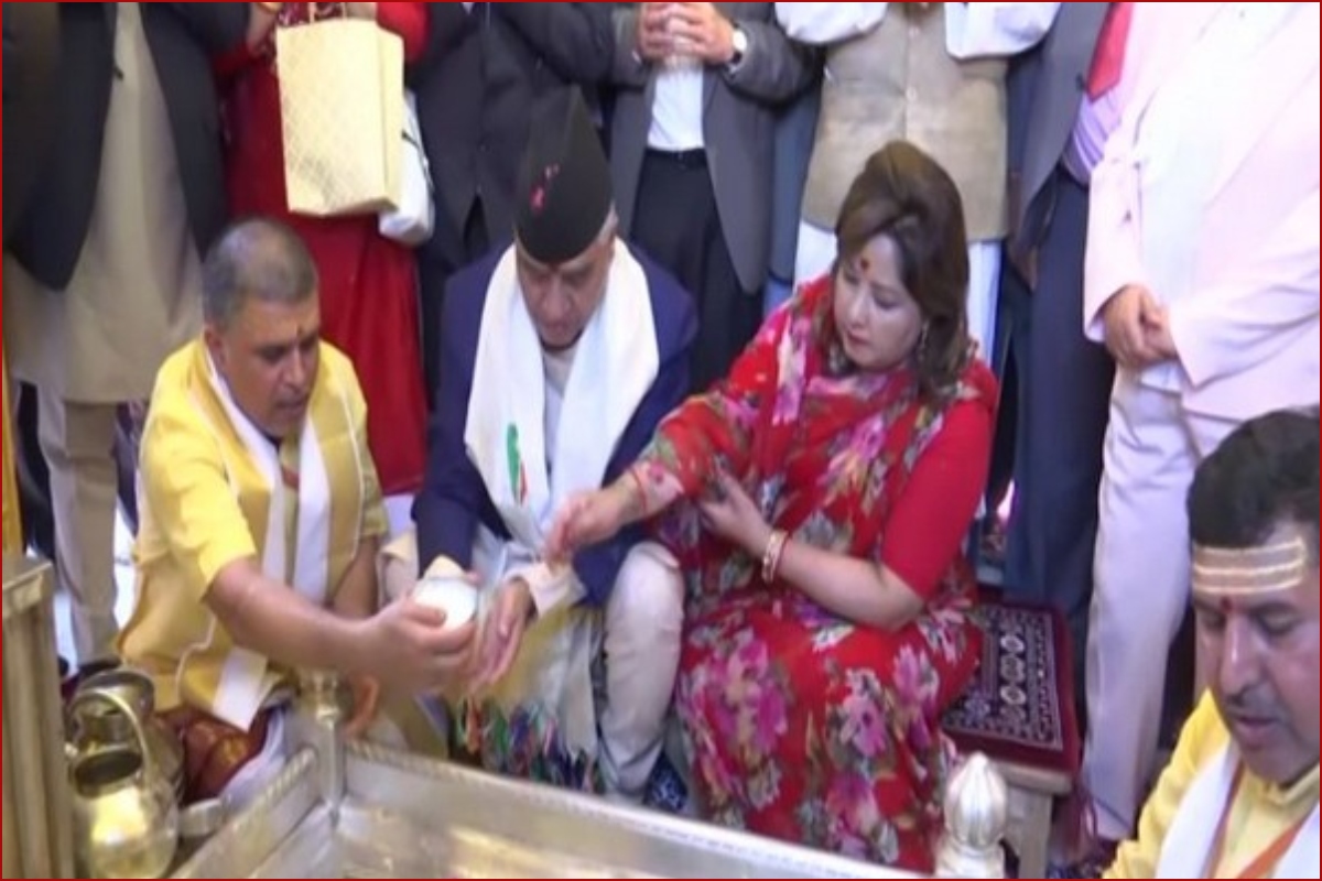 After Kaal Bhairav temple, Nepal PM offers prayers at Kashi Vishwanath temple in Varanasi