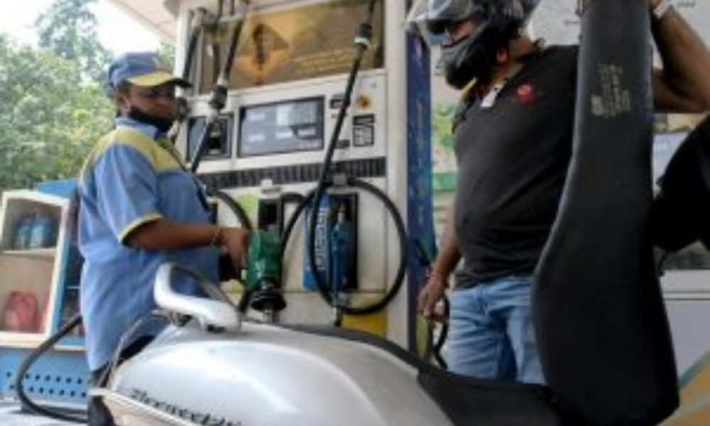 Diesel cheaper in Delhi than satellite towns, NCR residents can avail benefit of Rs 1.50/litre