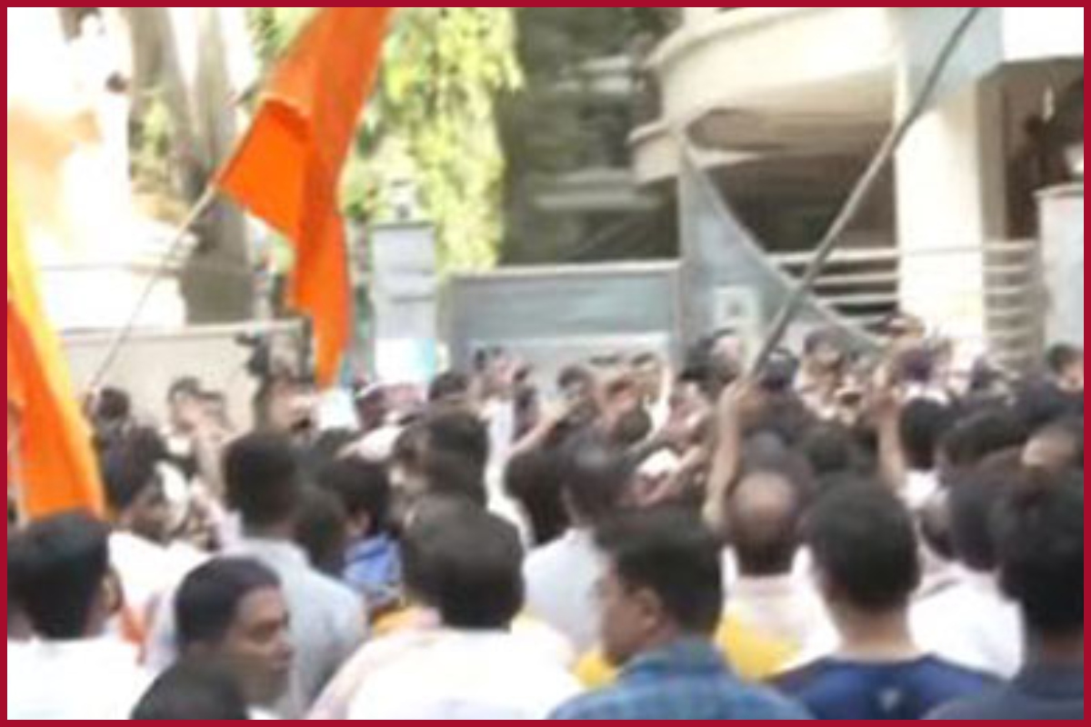 Shiv Sena workers protest against LS MP Navneet Rana over ‘Hanuman Chalisa’ row