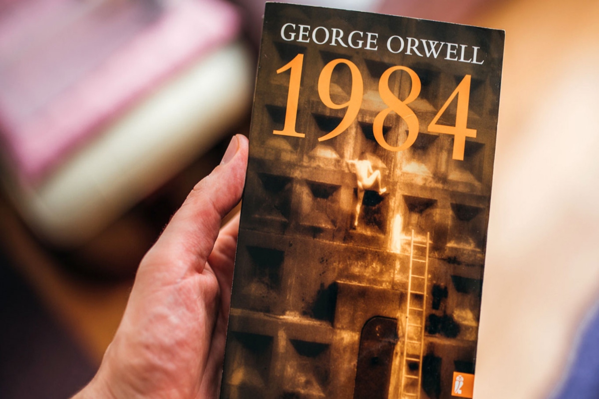How Orwell’s ‘1984’ Looms Large in Wartime Russia-EXPLAINED