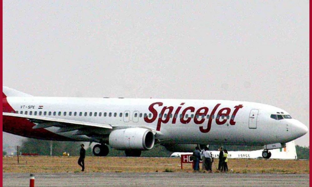 SpiceJet says 11 flyers hospitalised after Mumbai-Dugrapur flight turbulence, 8 discharged
