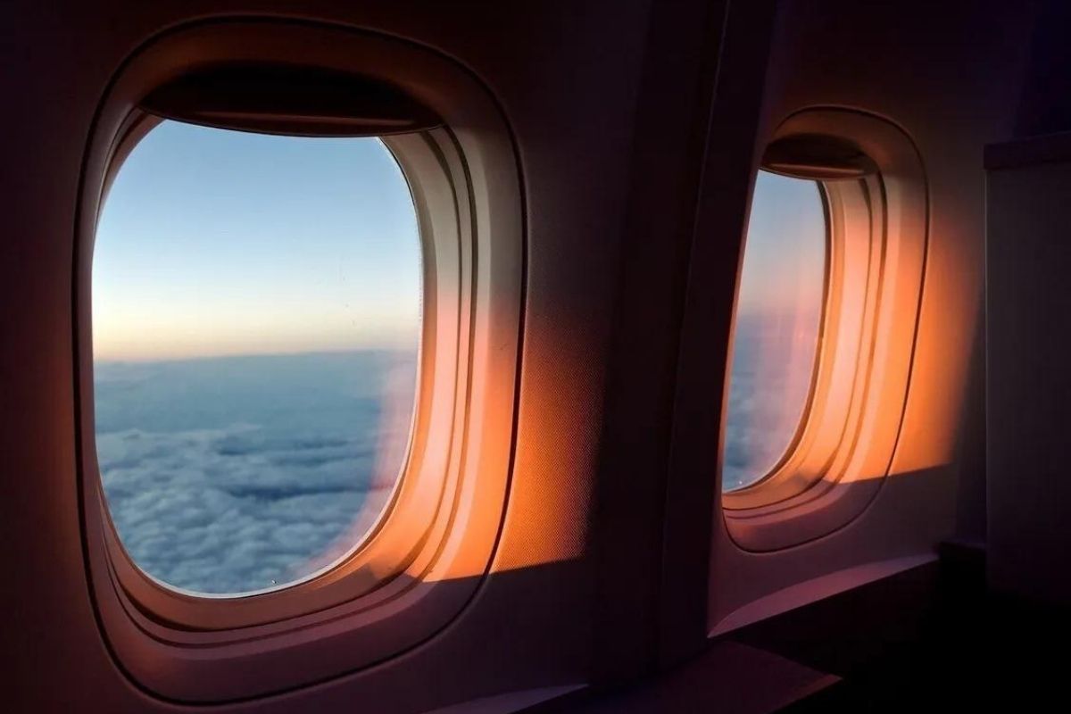 Plane's Round windows