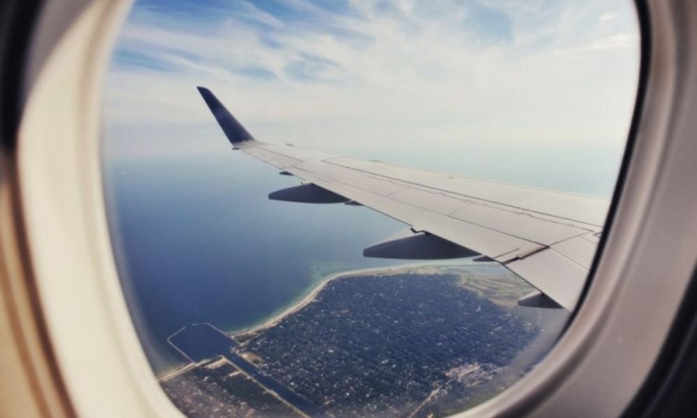 Know why airplanes have round windows instead of square ones