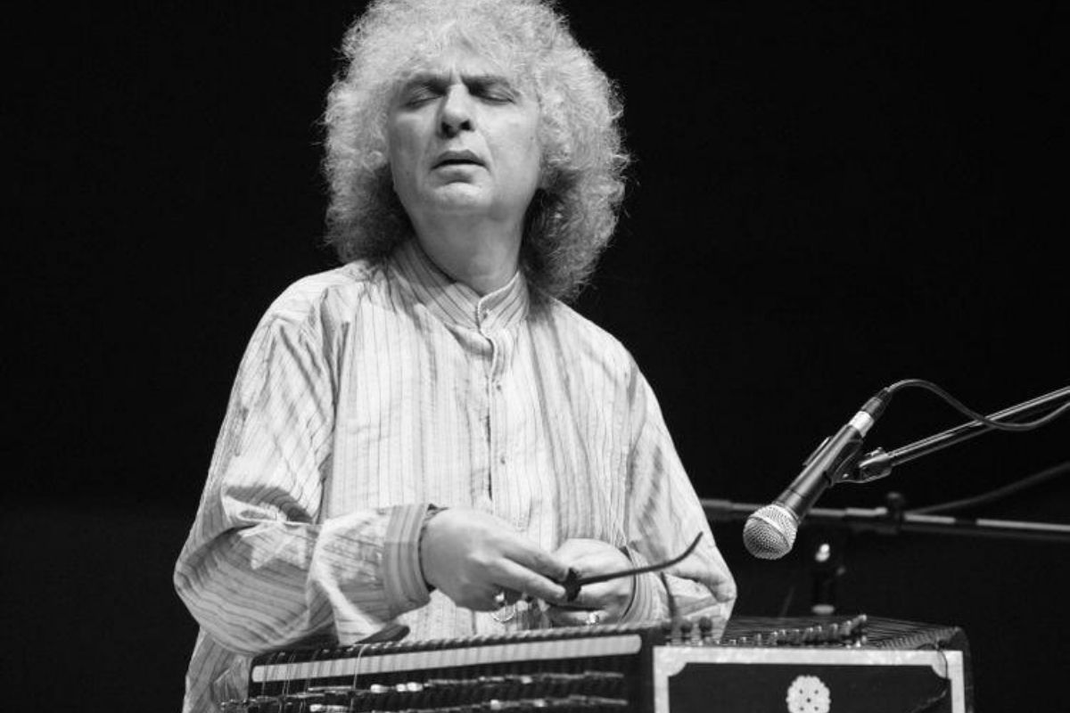 Santoor maestro Shiv Kumar Sharma composed music for these 5 iconic Bollywood songs, with Hariprasad Chaurasia