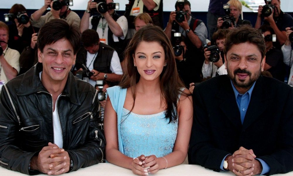 Throwback: When Aishwarya Rai walked the red carpet with Shah Rukh Khan at Cannes 2000