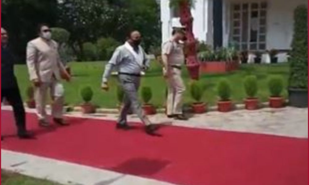 Former Union Minister Dr Harsh Vardhan walks out of the swearing-in ceremony of Delhi’s new L-G (VIDEO)