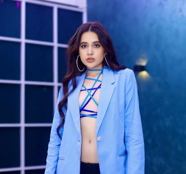 Urfi Javed astonished everyone with her sizzling dance moves
