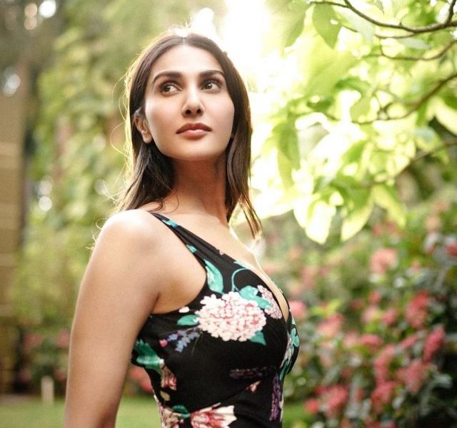 Vaani Kapoor sizzles in black attires
