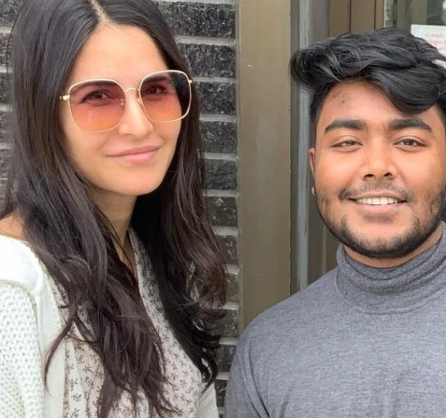 Katrina Kaif and Vicky Kaushal graced their fan with a lovely selfie