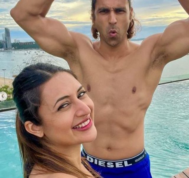 Divyanka Tripathi And Vivek Dahiya Raise Temperature