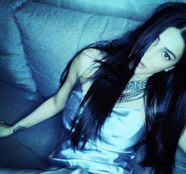 Bold and glam queen: Shruti Hassan