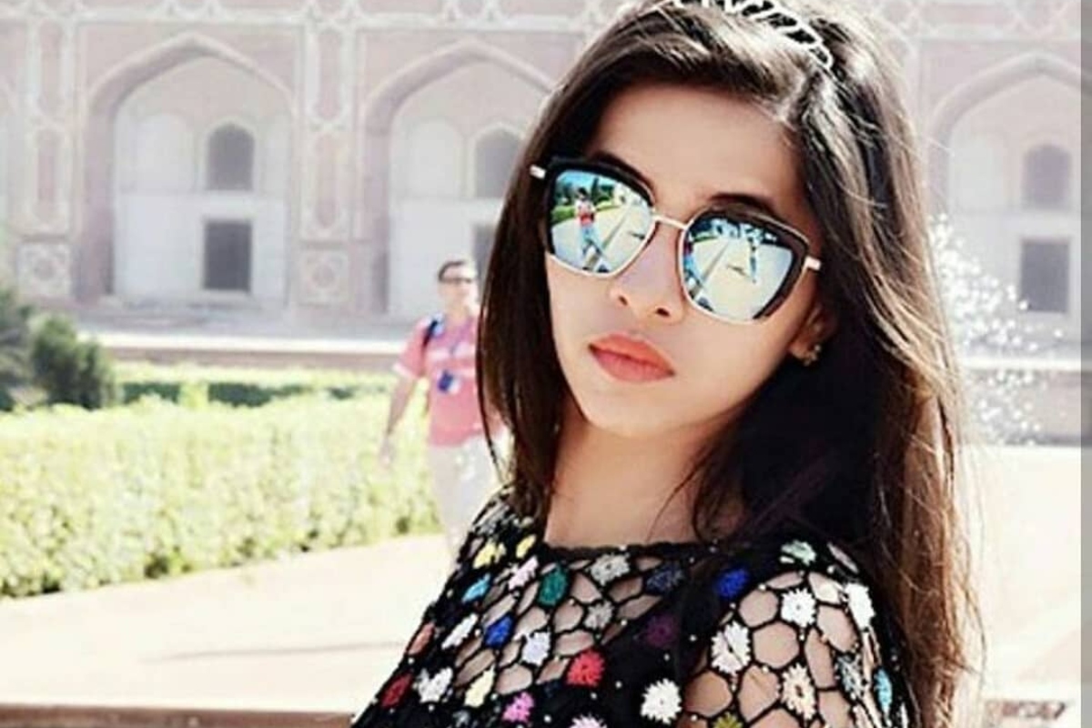Dhinchak Pooja is back with another ‘Selfie’ song, blocks comment section to save the blushes