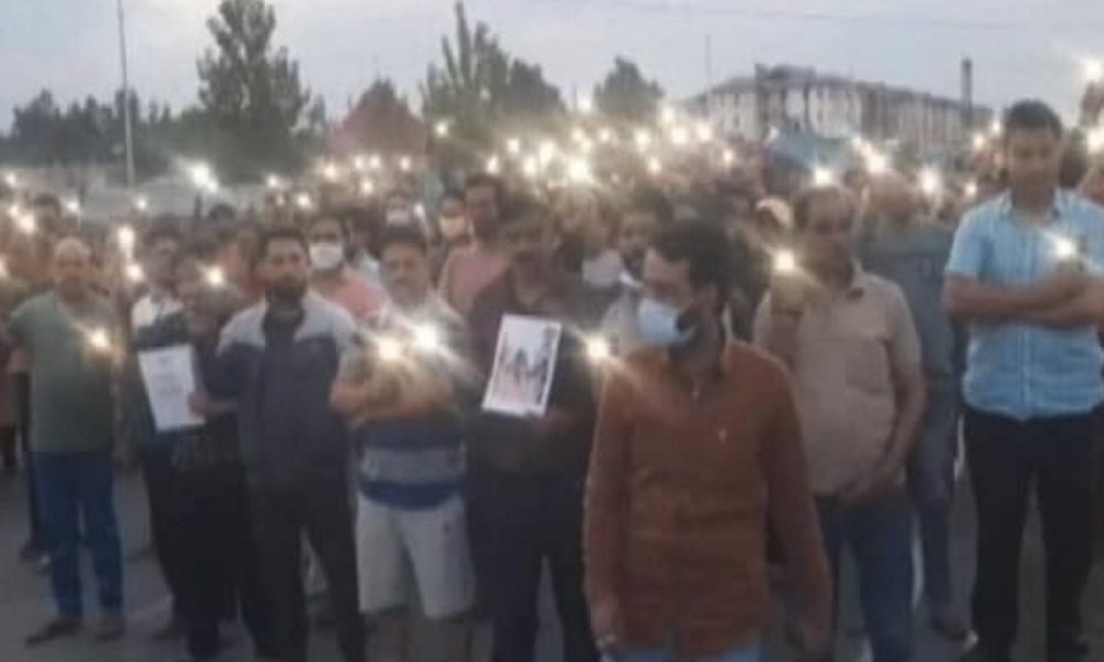 Protests across J&K over killing of Rahul Bhat, Kashmiri Pandits threaten to resign en masse