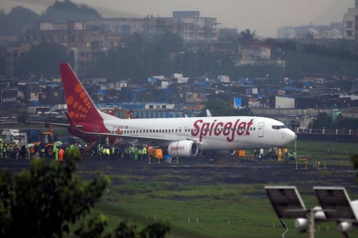 SpiceJet Mumbai-Durgapur flight hits turbulence, 13 flyers ‘severely injured’; Probe on