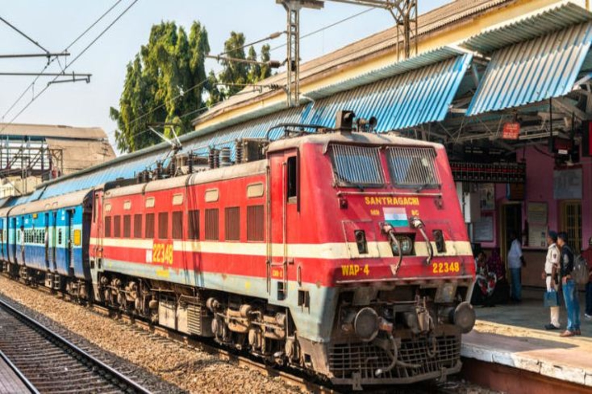 The Bihar local train was delayed by one hour. Know why