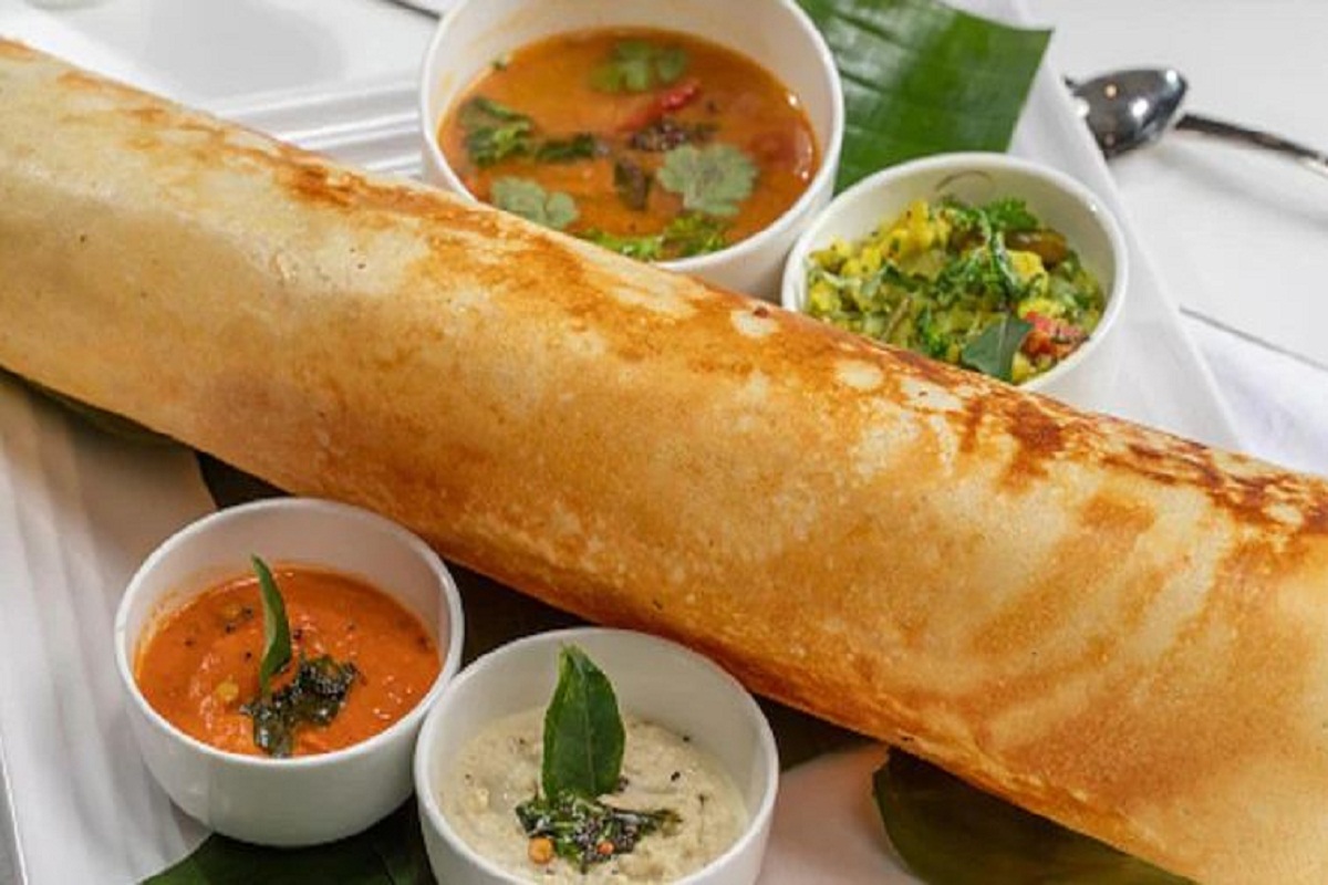 Is egg water used in making Dosa? A tweet about Kochi airport lounge gets Twitter talking