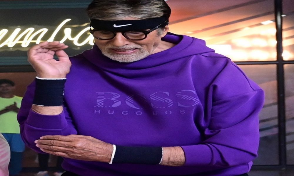 Amitabh Bachchan rocks ‘Nach Punjabaan’ hook step in latest picture