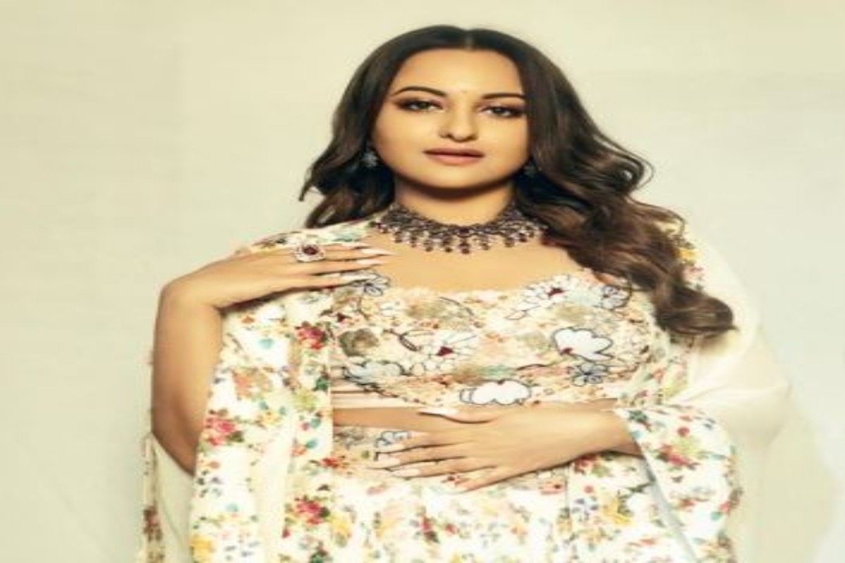 Reaction of Sonakshi Sinha to Zaheer Iqbal’s “I Love You” post sparks wedding rumours
