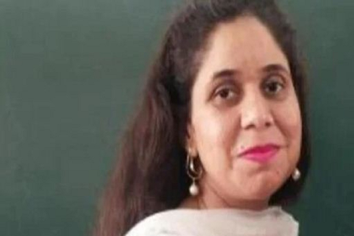 Visually-impaired A Delhi schoolteacher succeeds in her sixth attempt in the UPSC and is ranked 48th