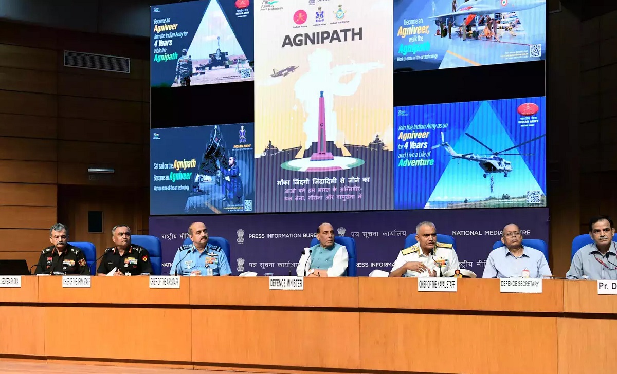 Amid raging stir, Service Chiefs come out in defence of ‘Agnipath’ scheme