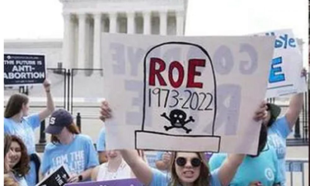 What is Roe V Wade, the 1973 ruling that US SC overturned; what the courts said then