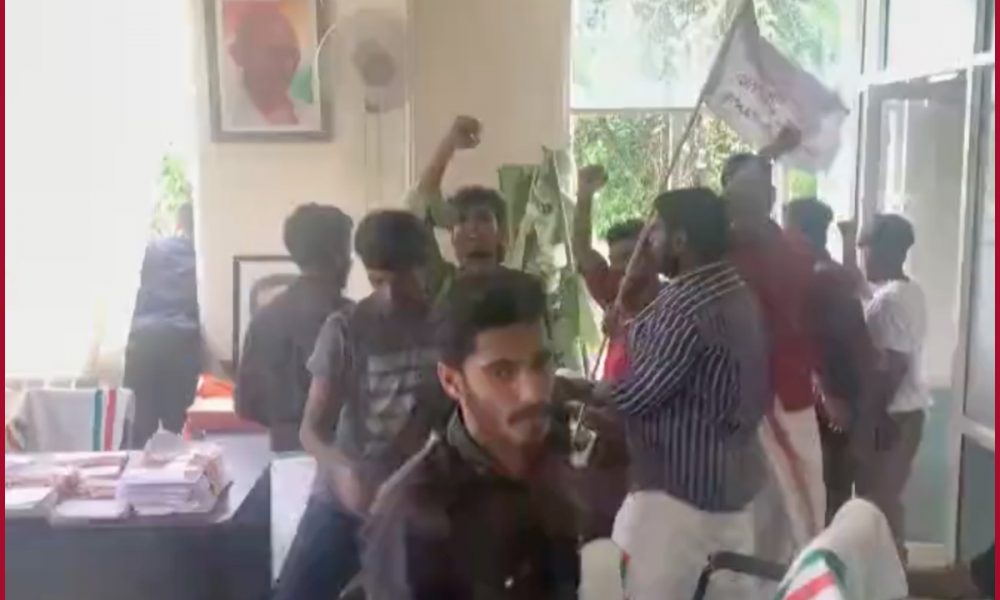 Rahul Gandhi’s office in Wayanad vandalized; SFI goons behind attack, claims IYC (VIDEO)