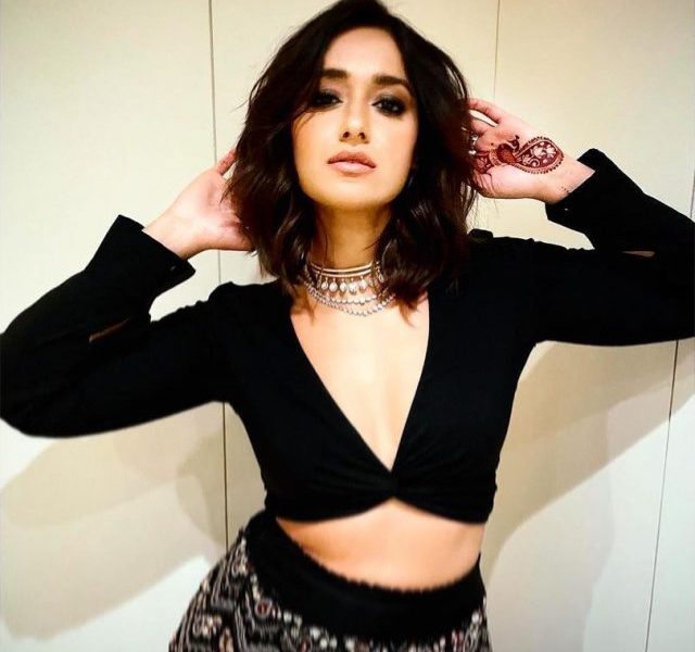Ileana D’Cruz glams in ethnic wear