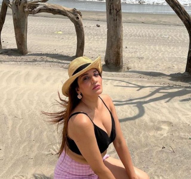 Bhojpuri actress Monalisa’s retro vibes and her different shades