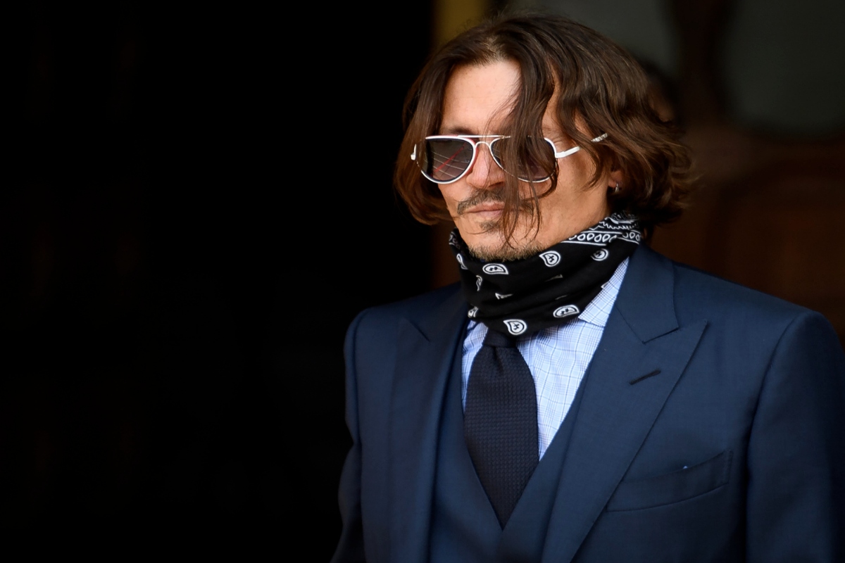 Johnny Depp spends Rs 48 lakh at Indian restaurant to celebrate trial win [WATCH]