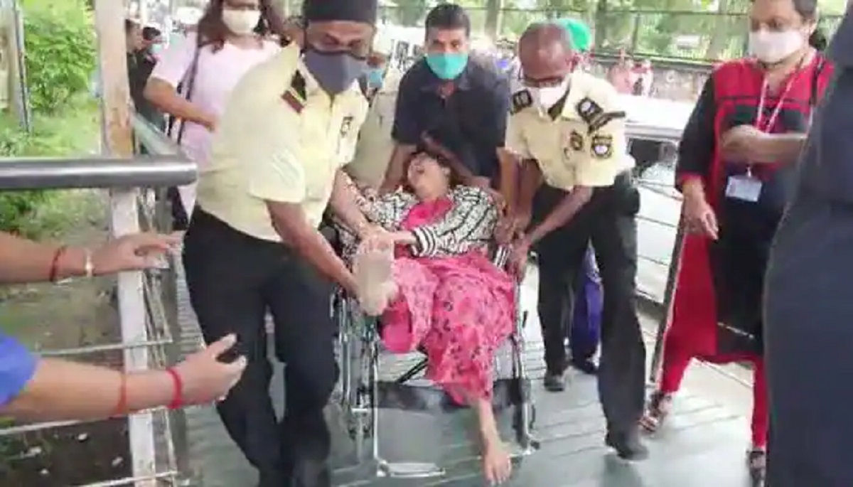 Bengal’s ‘cash queen’ Arpita Mukherjee cries copiously in ED custody, VIDEO emerges
