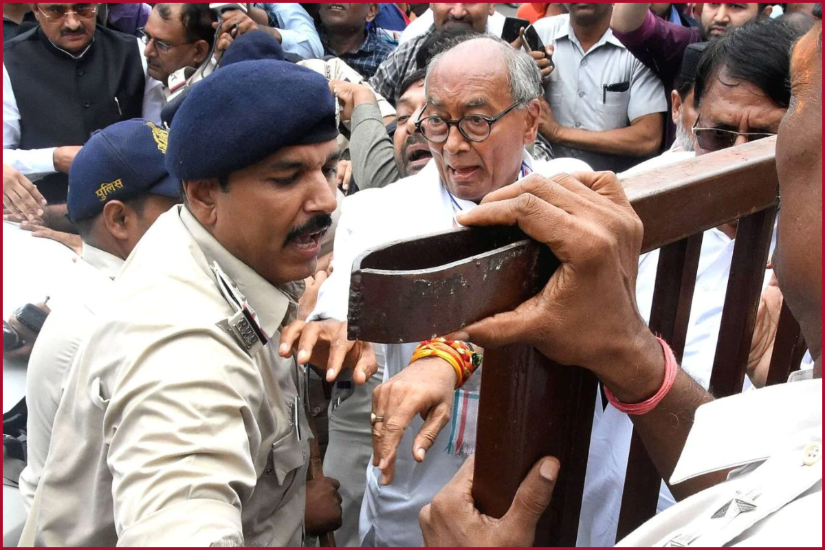 MP: Congress’ Digvijaya Singh holds policeman by the collar, CM Chouhan condemns act