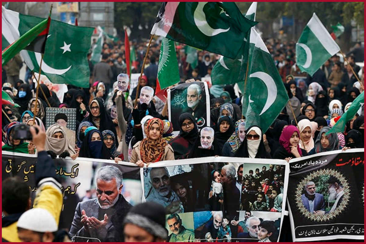Pakistan: Massive protest erupts in Karachi against Mazari’s ruling on CM Punjab poll
