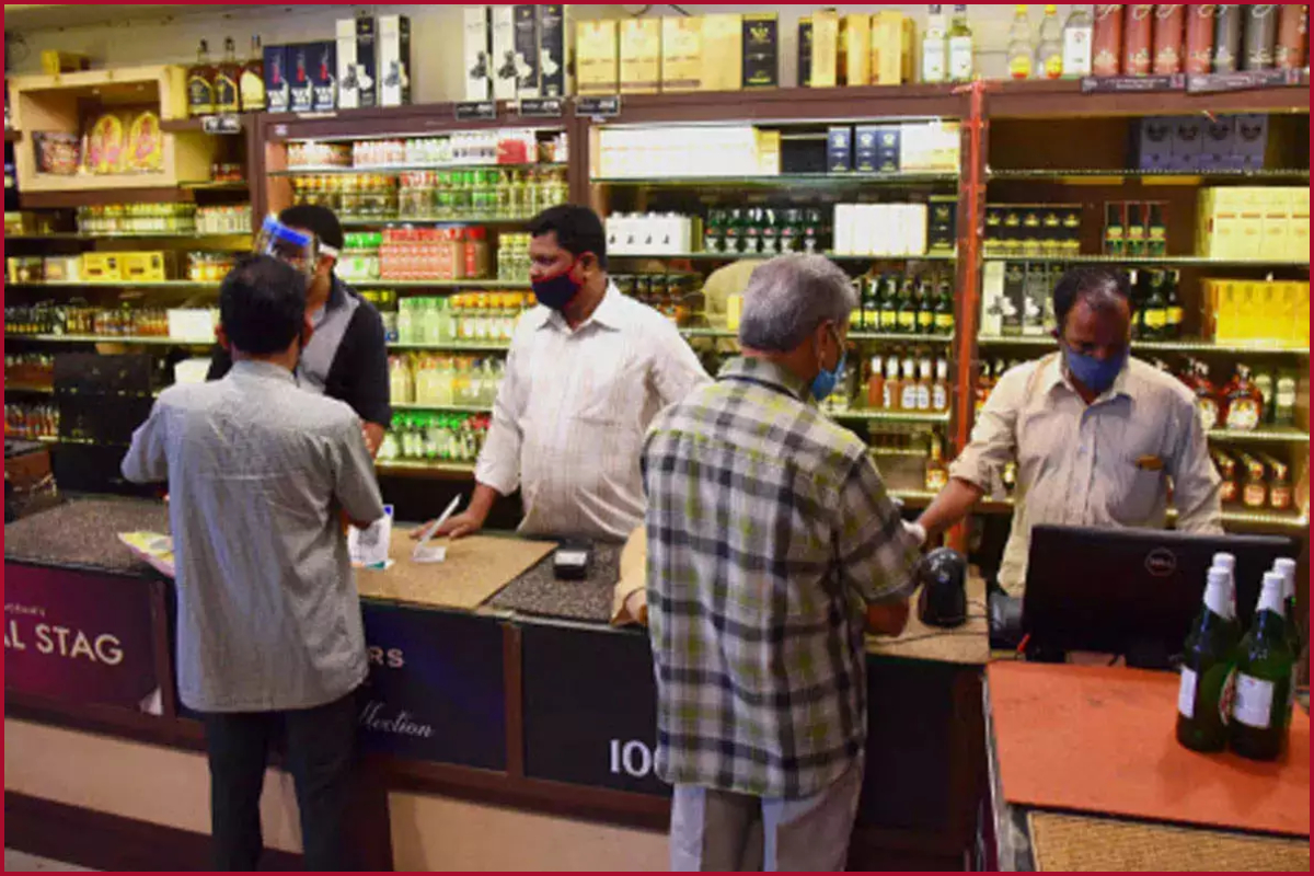 Delhi govt to revert to old liquor policy