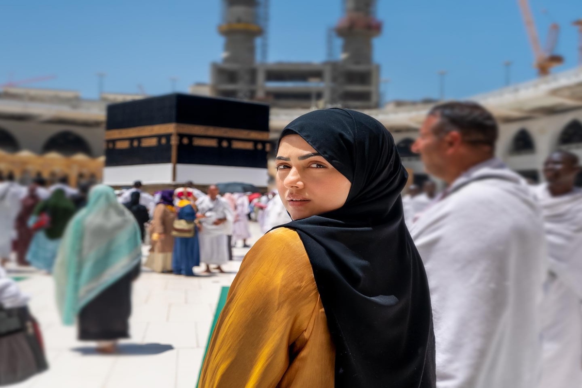 Sana Khan gets trolled for posting too many pictures from Hajj, netizens call it publicity stunt