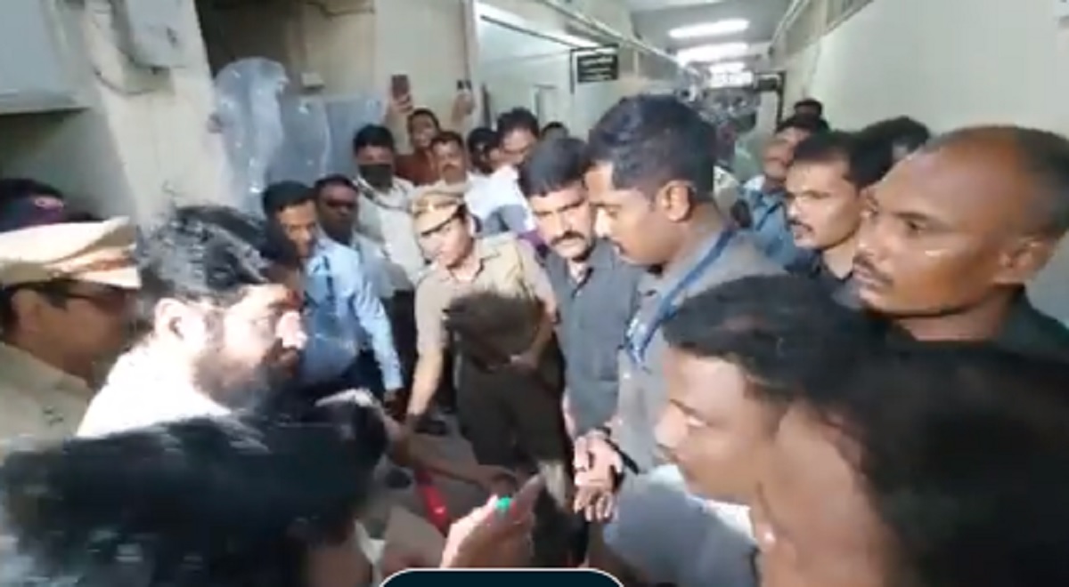 Maha CM Eknath Shinde comes to rescue of police constable who fainted on duty (VIDEO)