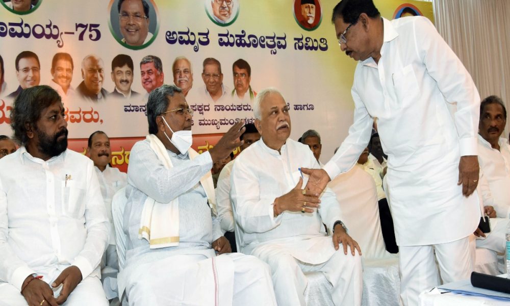 Tussle brews within Karnataka Cong over Siddaramaiah, Shivakumar’s birthday bashes