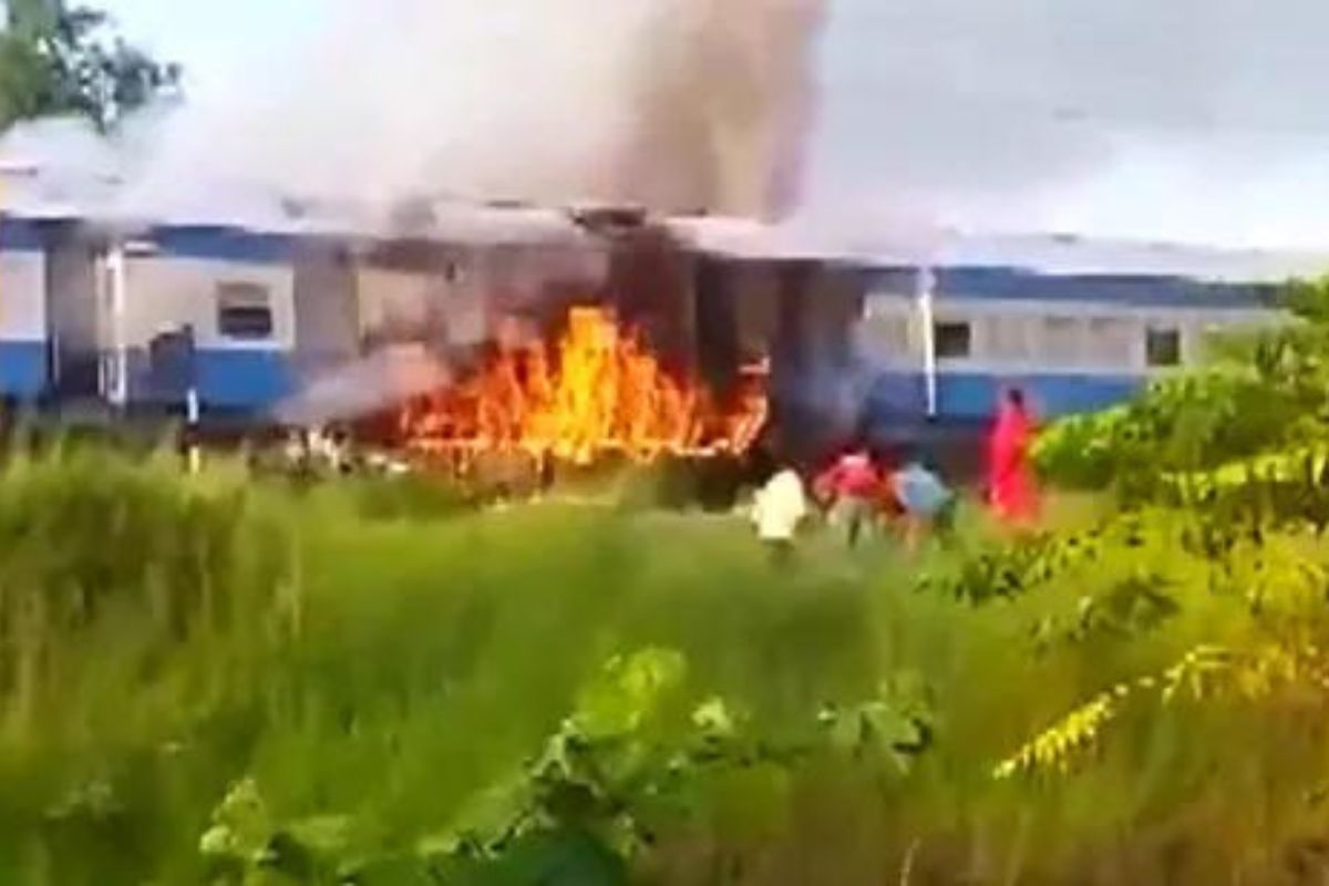 Fire breaks out in train’s engine in Bihar; All passengers report to be safe