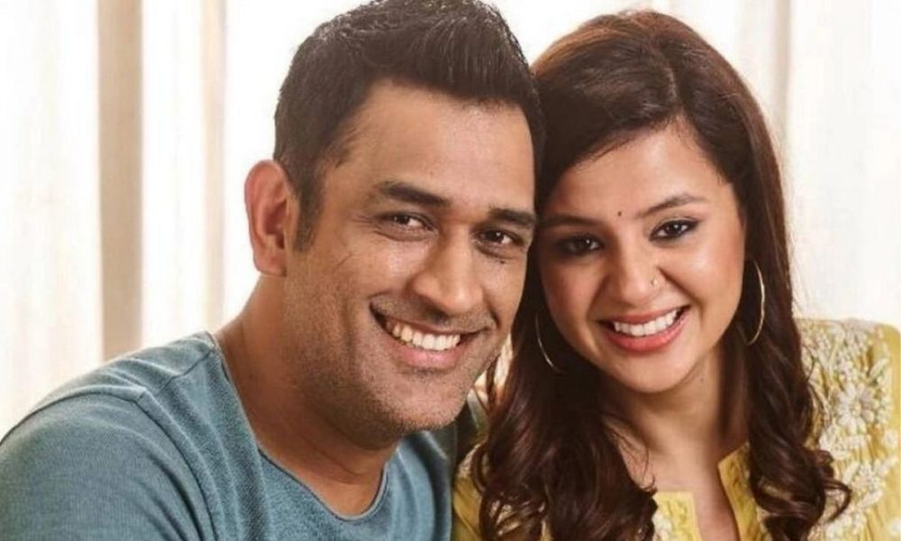Dhoni and Sakshi celebrating their 12th wedding anniversary; Fans send congratulatory wishes to duo